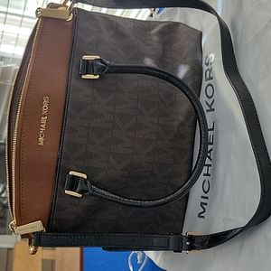 Michael Kors Aubrey purse